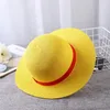 Kapelusze z szerokim rondem 31cm Anime Cosplay słomkowy kapelusz luffy'ego japońska kreskówka rekwizyty czapka żółty sznurek na szyję krem do opalania jeden kawałek