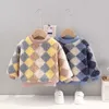 새로운 가을 겨울 아기 ​​소녀 옷 어린이 소년 패션 두꺼운 따뜻한 티셔츠 유아 캐주얼 의상 유아 의류 키즈 스웨터 Y1024