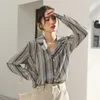 Höst Korea Mode Kvinnor Långärmad Lös T-shirts Avstängning Krage Striped Vintage Chiffon Blouses Femme Tops M552 210512