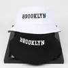 Cloches Män Kvinnor Brooklyn Bucket Hat Bomullstryck Hip Hop Fisherman Panama Sol Sommar Utomhus Street Casual Visirkeps