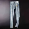 Zomer AJ dunne heren jeans Koreaanse mode slim fit elastische kleine voeten Casual veelzijdige lichtblauwe broek