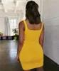 Kwadratowa szyja Bez rękawów Bodycon Mini Dress Podstawowe Kobiety Lato Czarna Backless Party Sexy Yellow Clubwear Suknie S-XL CF4321