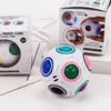 Hoogwaardige DHL Creative 12 Hole Sferische Magic Rainbow Ball Plastic Puzzel Kinderen Educatief leren Twisting Little Doll Toy