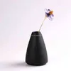 Modern 8 Style Svart Keramisk Blommarrangemang Små Vase Heminredning Tabletop Ornament Crafts 211215