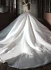 Robe de mariée douce avec manches longues en V Deep V-Nerf