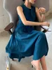 Femmes robe bleue mode col rond cravate taille sans manches irrégulière balançoire robes mi-longues élégantes pistes vêtements 210608