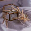 Goldene Farbe Blatt Krone Strass Diadema Tiara Hochzeit Stirnband Frauen Schmuck Perlen Perlen Haarschmuck