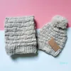 New Knit Scarf e Hat Top Quality Mulheres Winter Lenço Fashion Christmas Chapéus Terno Full Knit Chapéu Quente Mulheres Beanie com Pom-Pom