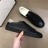 Tênis com relevo Ace Letter Mens Casual Shoe branco balck vermelho amarelo verde couro Sola de borracha Marca italiana Luxos Designers Shoes