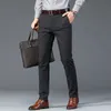 2021 Pantaloni casual da uomo in cotone elasticizzato slim-fit autunno nuovi Pantaloni da lavoro di alta qualità di moda maschile Marca nero grigio Y0811