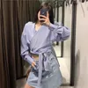 Lente blauw gestreepte bijgesneden vrouwen shirts mode wrap lange mouw top vrouw zoom gebonden straat stijl dames blouse 210519