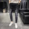 Heren jeans 2020 Lente Zomer Mode Casual Hip Hop Streetwear Nieuwe Koreaanse Trend Slanke Voeten Broek Casual Wild Teen Broek X0621