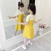Yeni Bebek Kız Elbise Yaz Genç Kız Prenses Elbiseler Çizgili Sarı Vestidos Çocuk Kız Giyim Q0716
