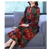 Vårens medelålders mamma kinesisk traditionell stil långärmad mittlängd över knä modifierad cheongsam tryck qipao klänning etnisk c250j