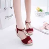 2020 neue Sommer Frau Nicht-Slip Plattform Perlen High Heels Frauen Sexy Offene spitze Keil Ferse Sandalen NVLX26 G220228