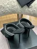 2022 صندل للنساء البلورة PVC PEEP-TE-TE-TOELETH SANDALS SLIPPERS TREND