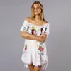 Jastie Rüschen Off-Shoulder-Minikleid Blumenstickerei Kleider Boho Hippie Casual Kurzes Kleid Frauen Sommerkleid Weibliche Vestido 210419