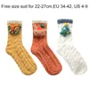 Mode-Accessoires, Weihnachtssocken, Winter-Stickerei, Zuhause, Korallen-Fleece, Cartoon-Socken, japanische süße Mid-Tube-Damen, Kamin-Dekoration, Socken, Geschenk