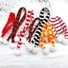 Xmas Mini Szalik Dekoracje Doll Odzież Miniaturowy Śliczny Boże Narodzenie Przyjęcie Ornament Napoje Czerwone Wino Butelka Koktajl Puchar Dekoracji Pet Scarfs Jy0747