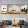 Pintura de lona Fotos de baleia de barco de ouro para posters de paisagem em casa e impressões de arte de parede para sala de estar Decoração sem moldura