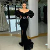 Vestidos de Noche árabes, negro, con hombros descubiertos, mangas largas abullonadas, terciopelo, sirena, vestido de graduación, vestido de fiesta, abendkleider 2021 dubai