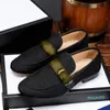 2021 Senhoras de Luxo Sapatos Casuais Couro Homens Oxford Sapatos de Alta Qualidade Metal Buckle Ladies Floceiros Floceiros Designer Sapatos