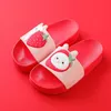 Familie Kids Slippers voor Jongens Meisjes Leuke Cartoon Vruchten Zomer Strand Kinderen Dia's Dia's Home Outdoor Soft Sole Flat Slippers Schoenen 210713