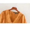 原宿のレトロなソリッドカラー刺繍ドール襟カットアウトかわいいファッション半袖女性のシャツフレンチシックな甘い女性のトップ210507
