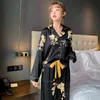 Spring Women's Pyjamas Set Luxury Style Black Golden Flower Print Sleepwear Silk Like Par Hemkläder Nattkläder för Män 211109