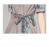Boutique Summer Bow Impresso Vestido de Manga Curta Temperamento Mulheres Vestidos High-End Trendy Floral Dress Festa Escritório Vestidos