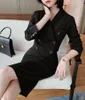 Höst Kvinnors Design Sense Kort Kjol Två-Piece Suit Office Lady Now-down Collar Button Fly 210416