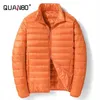 Quanbo Mäns Lätta Packerbara Down Jacket Andningsbar Puffy Coat Vattenbeständig 2021 Ny toppkvalitet Manlig Puffer Jacket Y1103