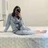 Mode solid färg satin robe set med bh sexig pyjamas uppsättning kvinnlig hemdräkt för kvinnor pyjama vår långärmad sömnkondon 210928
