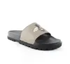 2021 남성 여성 샌들 디자이너 신발 럭셔리 슬라이드 여름 패션 와이드 플랫 미끄러운 두꺼운 샌들 슬리퍼 플립 플롭 크기 36-45