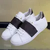 Lady Flat Disual Shoes Women Travel Leather Lace-Up Sneaker 100 ٪ خطابات أزياء البقرات امرأة منصة حذاء بني أبيض الرجال أحذية رياضية كبيرة الحجم 40-41-42-45 US4-US11