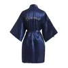 robe courte en satin d'or