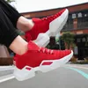 2020Super Qualität Männer Laufschuhe Männer Schuhe Sommer Fliegen Gewebt Außenhandel Explosion Atmungsaktive Mesh Fashion Outdoor Sport SchuheF6 Schwarz weiß