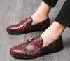 Klassisk lyx män läder designer skor mode fransed leopard loafers slip-on party casual sko stor storlek 38-48