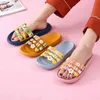 Zomer vrouwen schoenen badkamer cartoon platte slippers voor meisjes antislip dikke platform Leuke strand schoenen dame schoenen plus size y0406