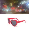 Occhiali da sole alla moda Montature Love Heart Shape Women PC Frame Light Change Lens Occhiali da sole colorati Female Red Pink Shades Magic