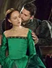 Hunter Green Tudor Movie Prom Dresses Abito da sera in costume da Renfaire storico medievale in velluto a maniche lunghe in pizzo a maniche lunghe vintage