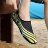 Pantoufles de surf de plage confortables et à séchage rapide chaussures de sport d'eau douce plates natation plongée pour hommes Y0714
