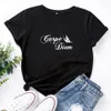 Carpe Diem Padrão Impressão Gráfico Tees Mulheres Preto Vermelho Letras Personalizado T-shirt Mulheres O-pescoço de Algodão Loxo Mulher Top 210527