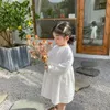 2020 printemps nouvelle dentelle creuse bébé filles robes de princesse Style coréen tout-petits enfants Cotumes 100% coton blanc enfants robe Q0716