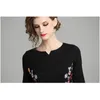 Kış Noel Vintage Siyah Parti Elbise Kadın Pist Tasarımcısı Çiçek Nakış Sonbahar Giyim XXL 210520