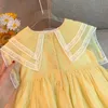 Gul söt kawaii fest barn klänningar spets korea casual baby flicka kläder kortärmad strand prinsessa barn klänning sommar 2021 Q0716