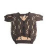 Teddy Bulldog Schnauzer Lettre Cardigan Automne Hiver Tricoté Vêtements Vestes d'animaux de compagnie extérieurs