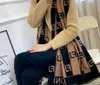 Shawlsヨーロッパとアメリカの手紙スカーフ女性模造カシミヤ野生のライブ放送ホットスポット両面ショートひげスカーフ暖かいショール卸売