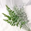 Fiori decorativi Ghirlande Singolo stelo di eucalipto artificiale Verde Matrimonio finto Bouquet da sposa Tiro Prop Decorazioni per la casa Pianta ghirlanda