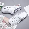 Pantofole piatte Summer Classic Sandy beach Outdoor Hole shoes infradito Lady Gentlemen Walking Shower Room Indoor Professional